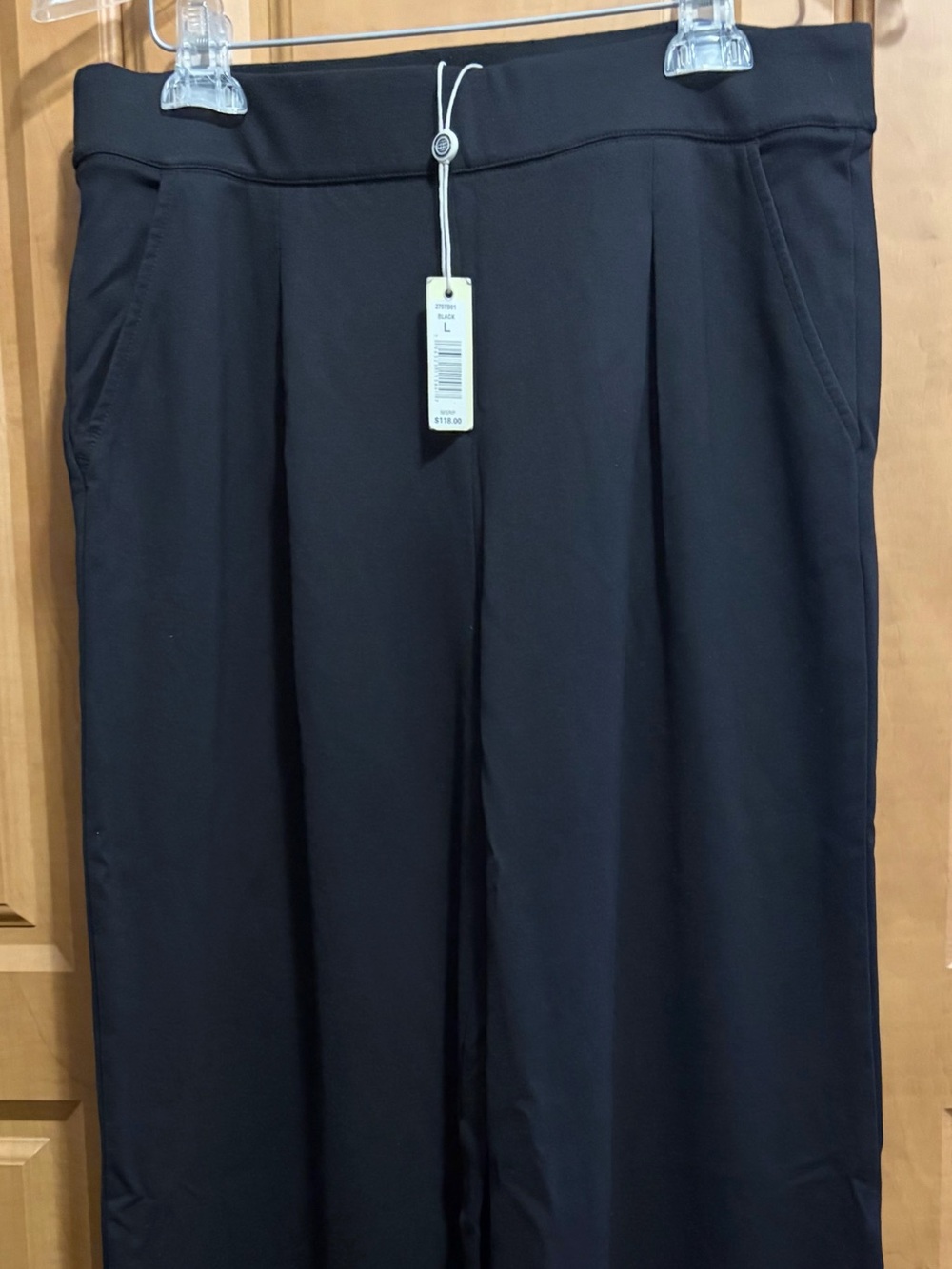 Max Studio Size L Wide Leg Dress Pants Black New with Tags. MSRP $118